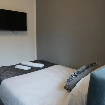 Prinz Hotel *